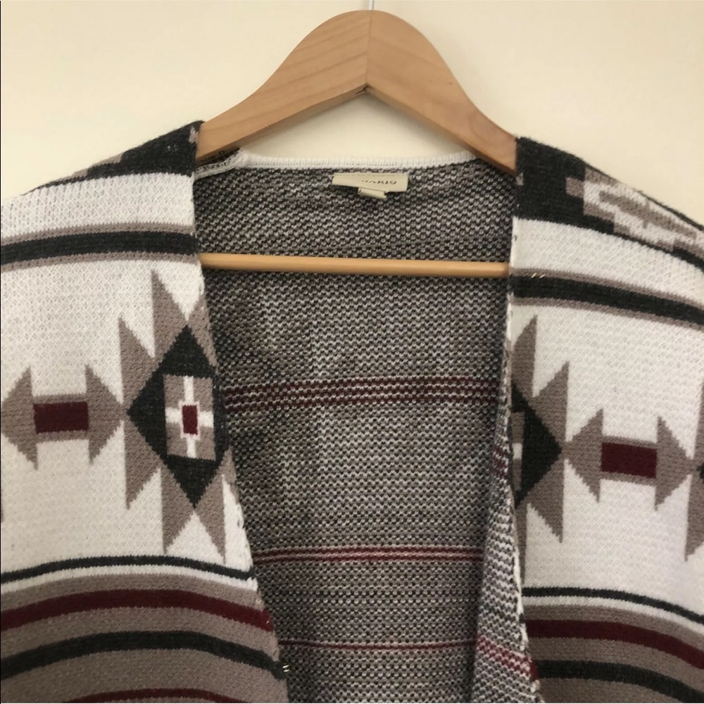 Venario Womens Southwest Tribal Print Cardigan Clip Front Pockets Size Small - Picture 5 of 10